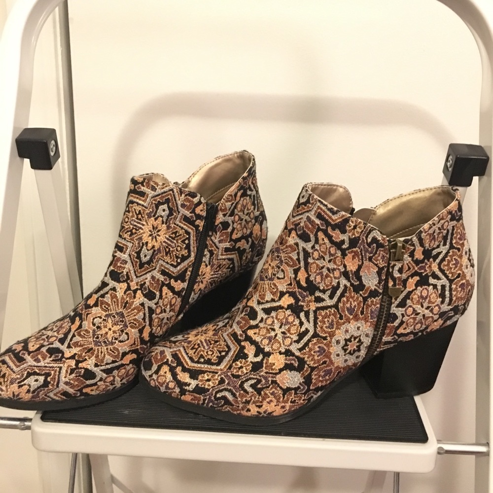 NWOB Booties
